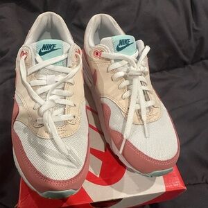 Nike Women's Pink and White Sneakers